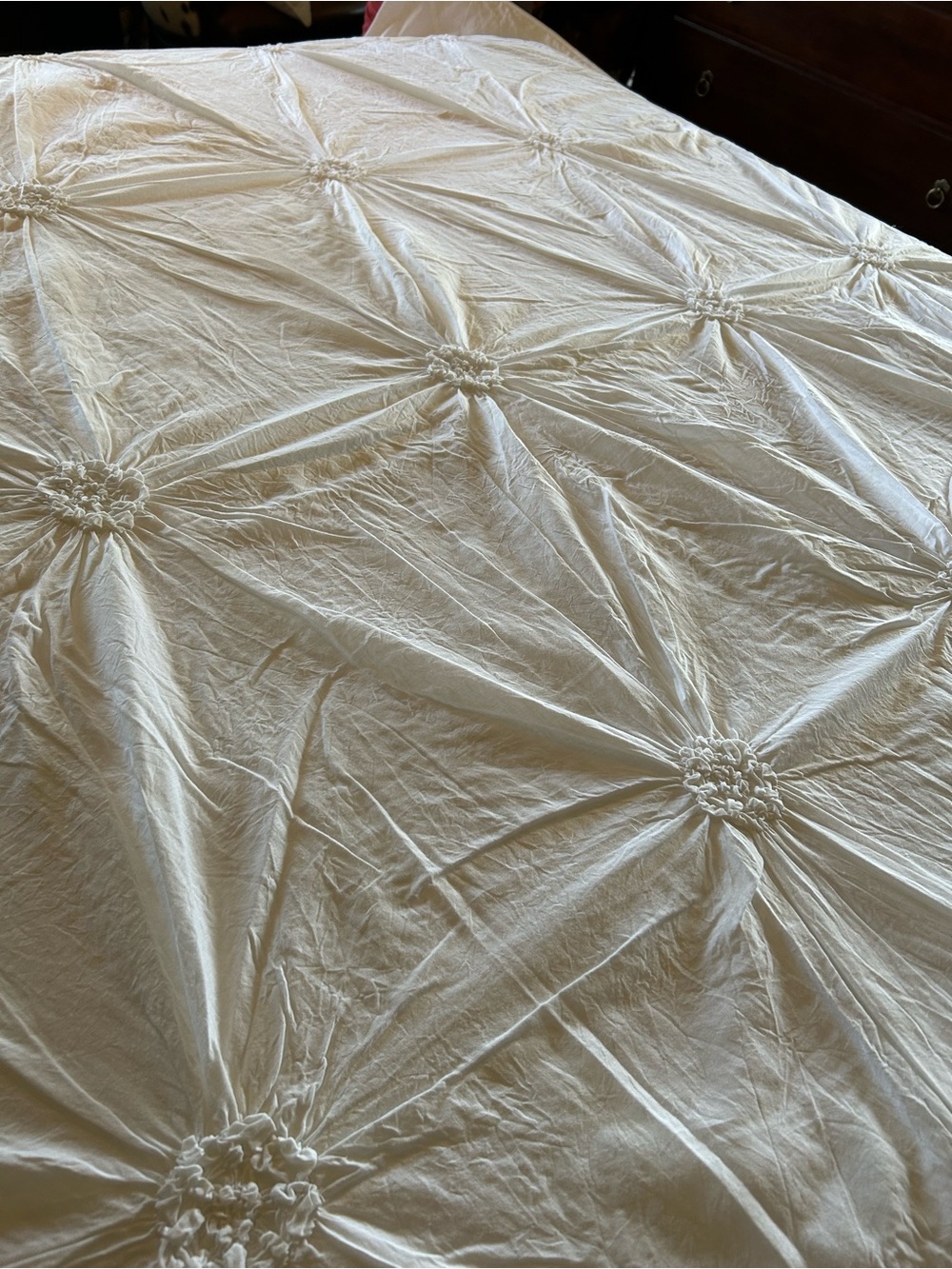 Gorgeous white quilt - Picture 3 of 4